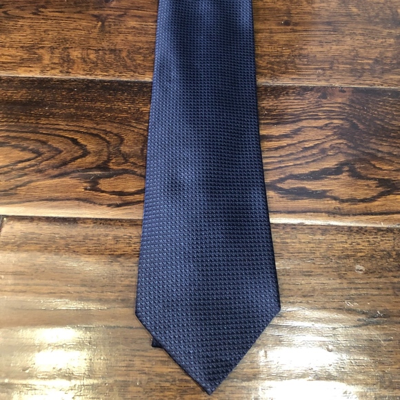 Armani Collezioni Other - Armani Collezioni Blue Tie Armani Collezioni Other - Armani Collezioni Blue Tie